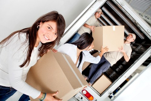 Practical local moving service for Roehampton residents