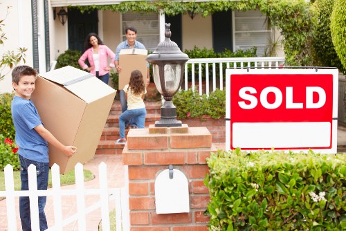 Moving support for local households and businesses in Roehampton
